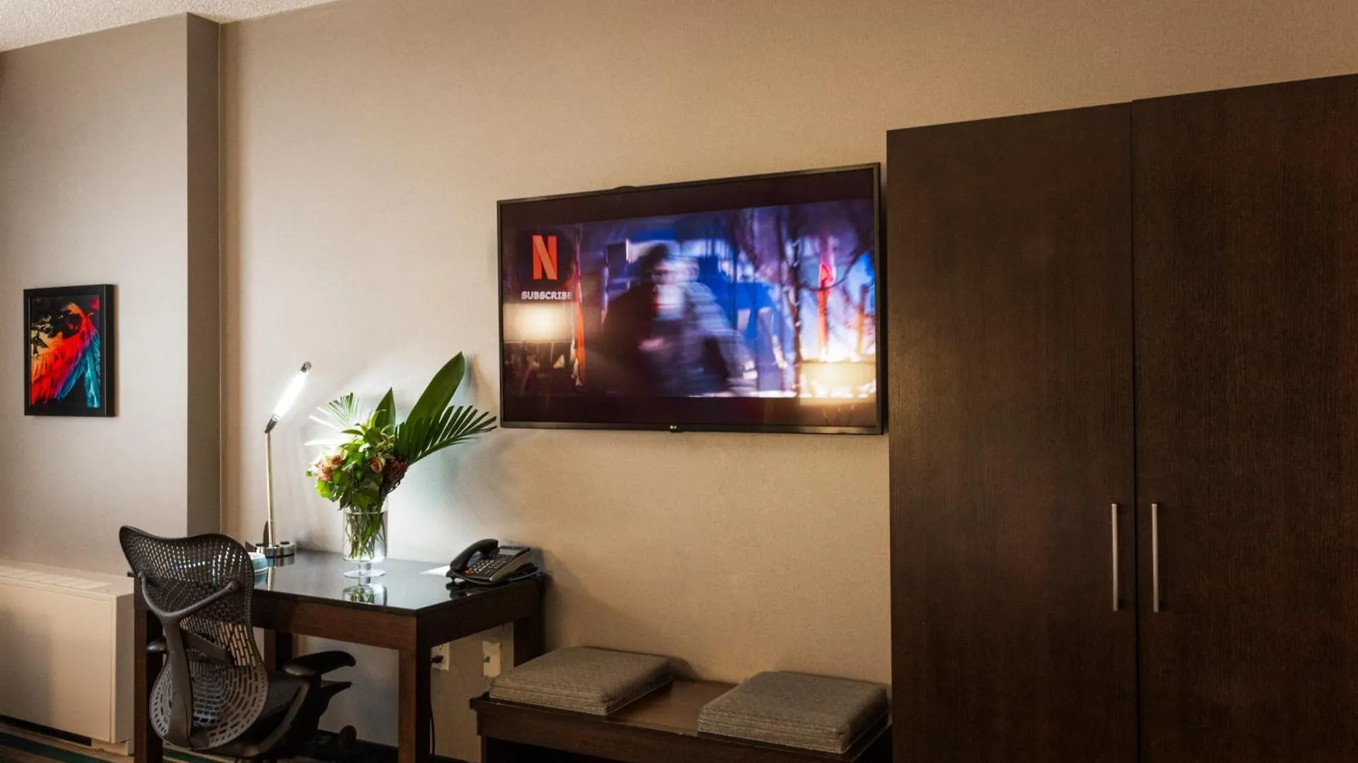 Hotel Blackfoot YYC