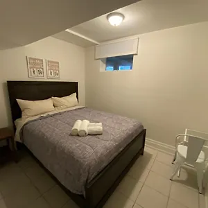 Homestay Yorkmills And Bayview !d Cozy & Stylish Private Bdr With Shared Bathroom