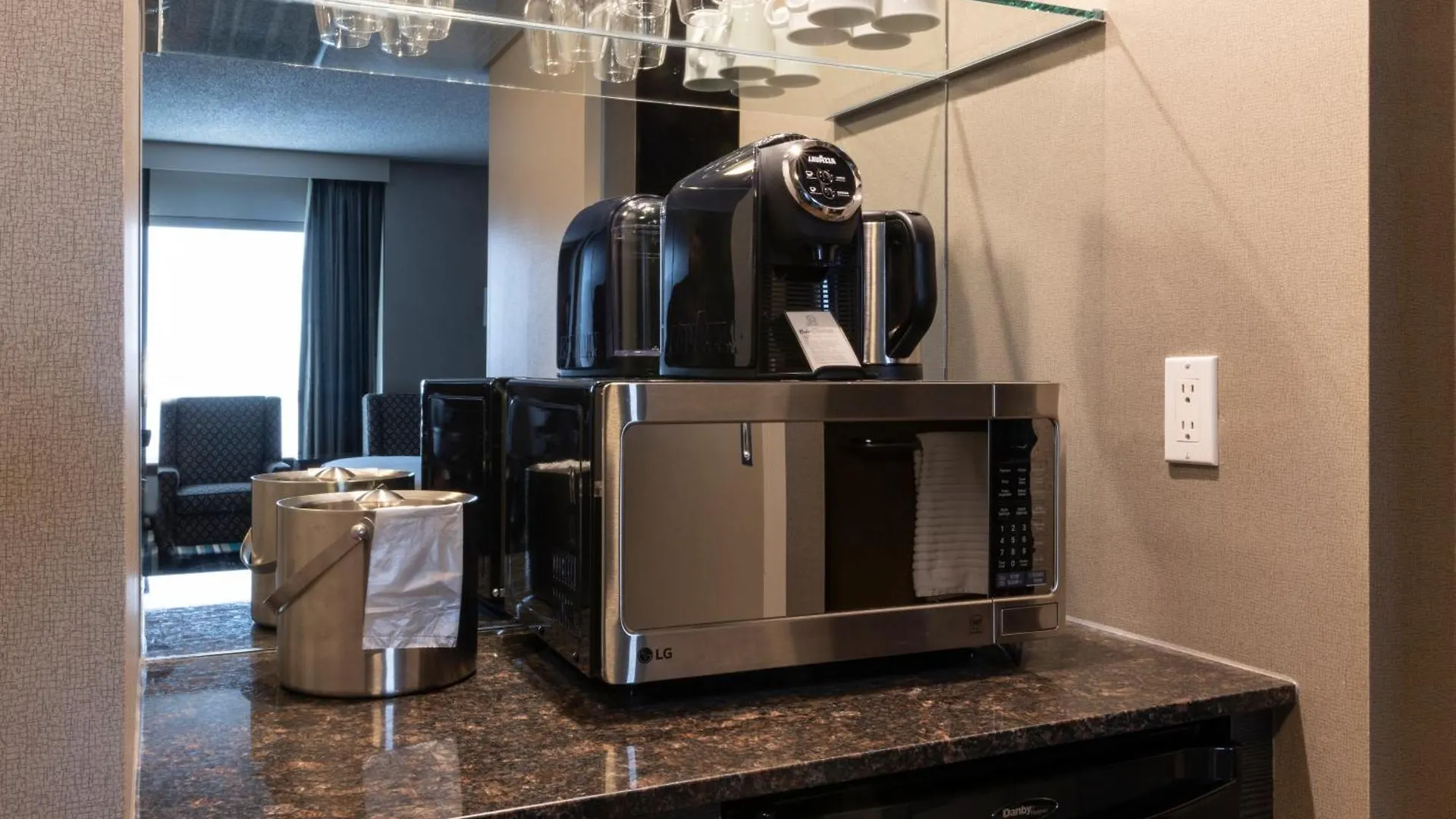 Hotel Blackfoot Calgary
